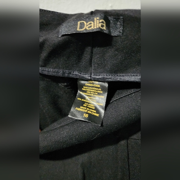 🪻Women' black Dalia pants size 16🪻 - Picture 3 of 4